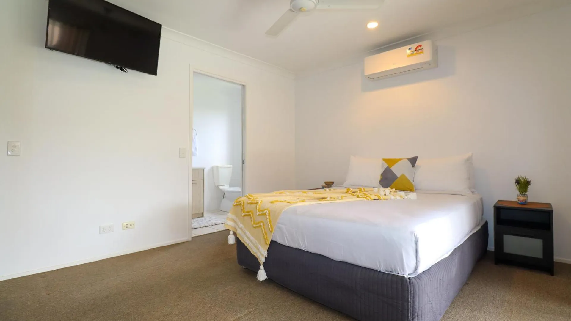Blk Stays Guest House Deluxe Units Bellmere 0*,