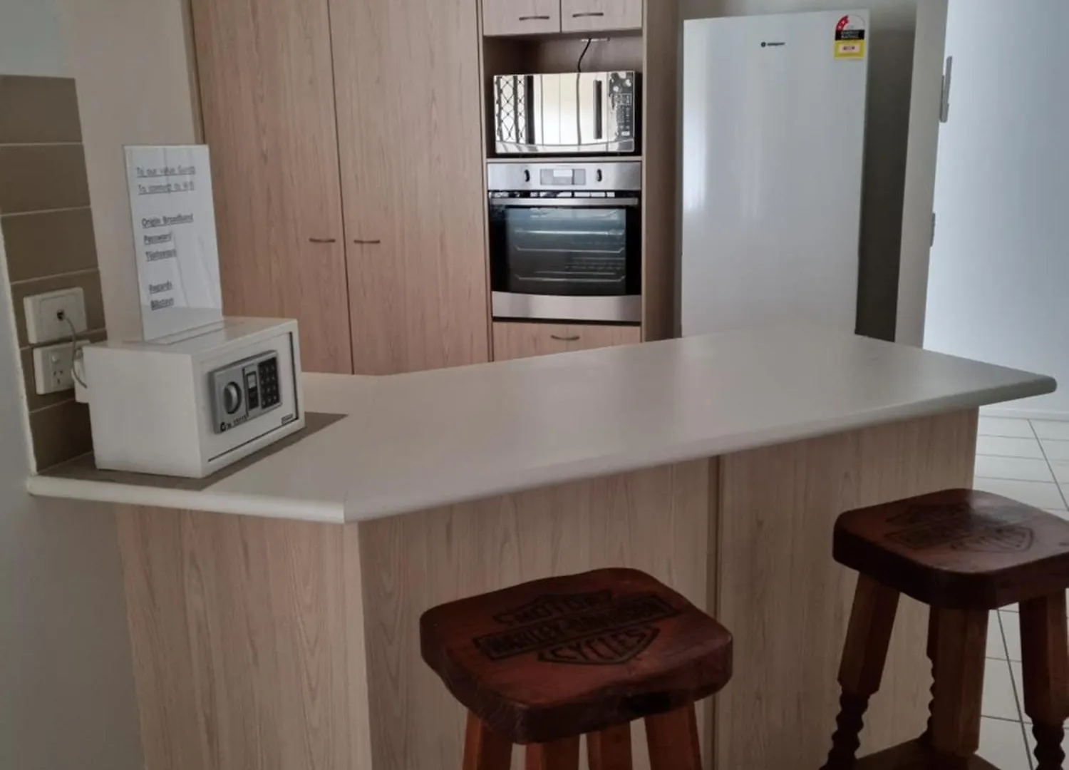 Blk Stays Guest House Deluxe Units Bellmere