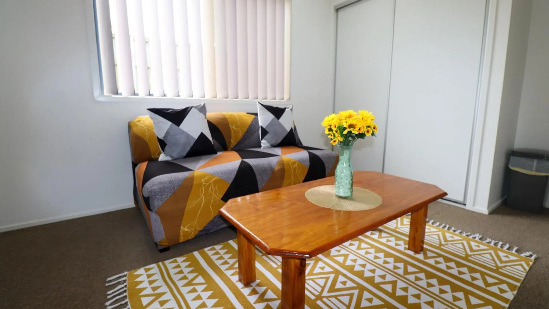 Blk Stays Guest House Deluxe Units Bellmere