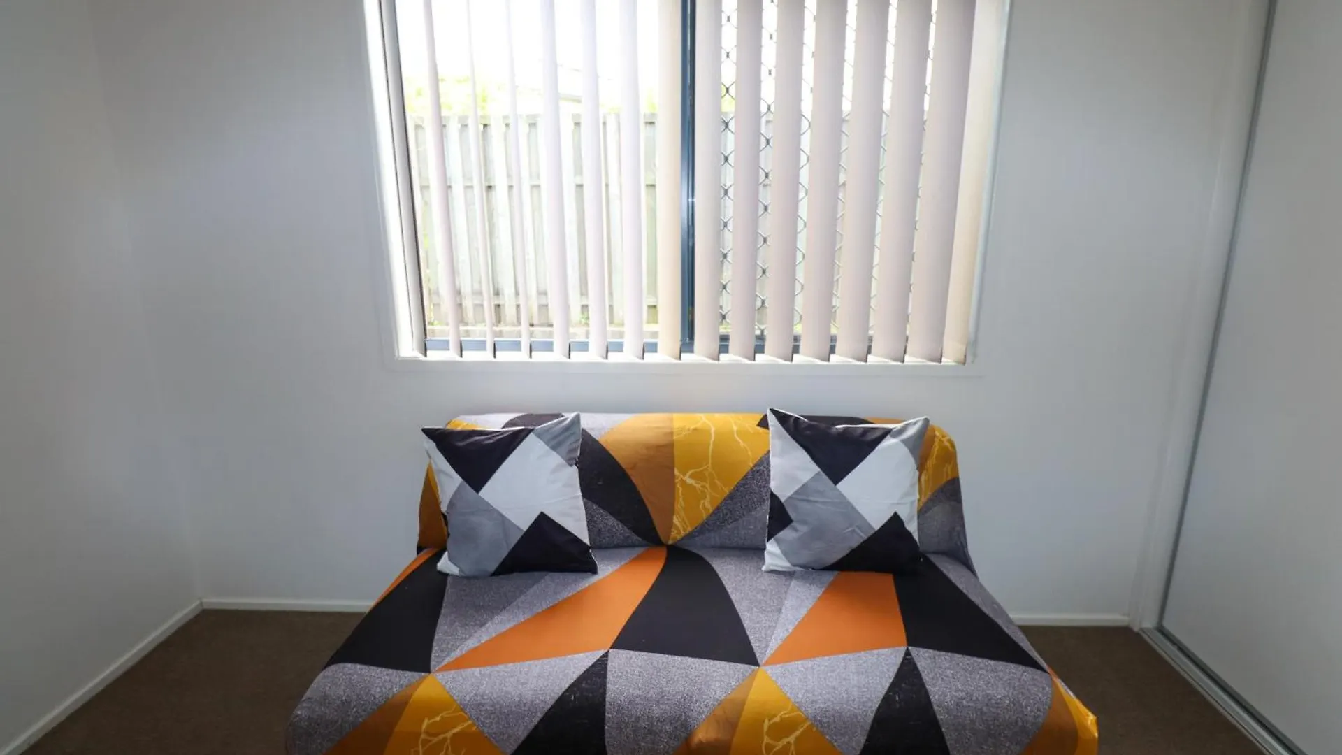 Blk Stays Guest House Deluxe Units Bellmere 0*,